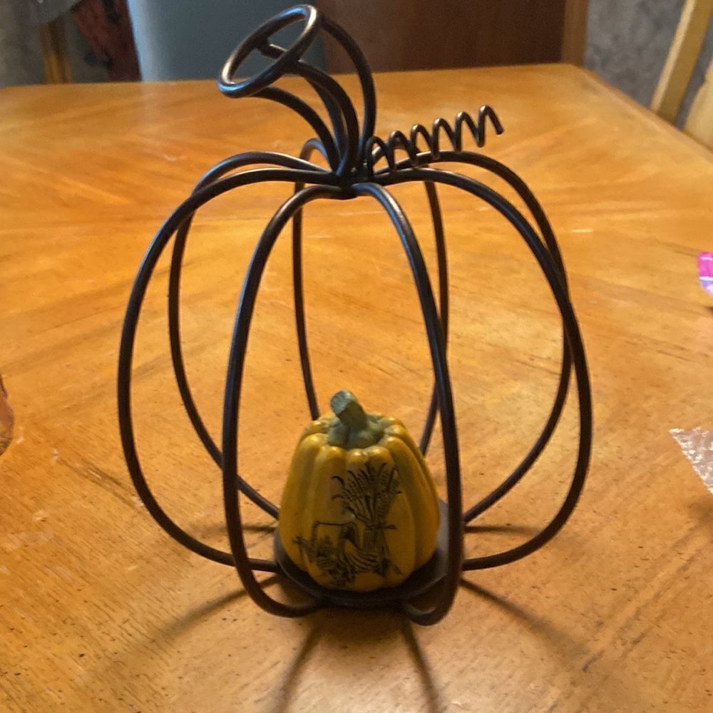 ‎Thanksgiving/Fall  Centerpiece - Picture 5 of 12